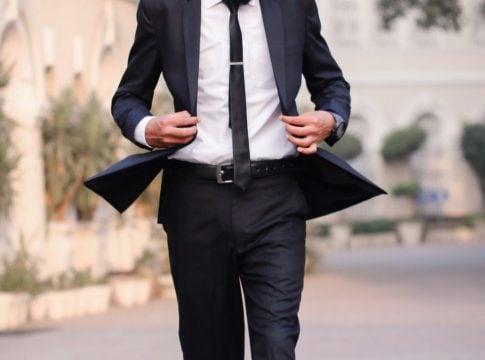 Γνωστός δικηγόρος συνελήφθη μετά από καταγγελία για βία κατά του ανήλικου γιου του