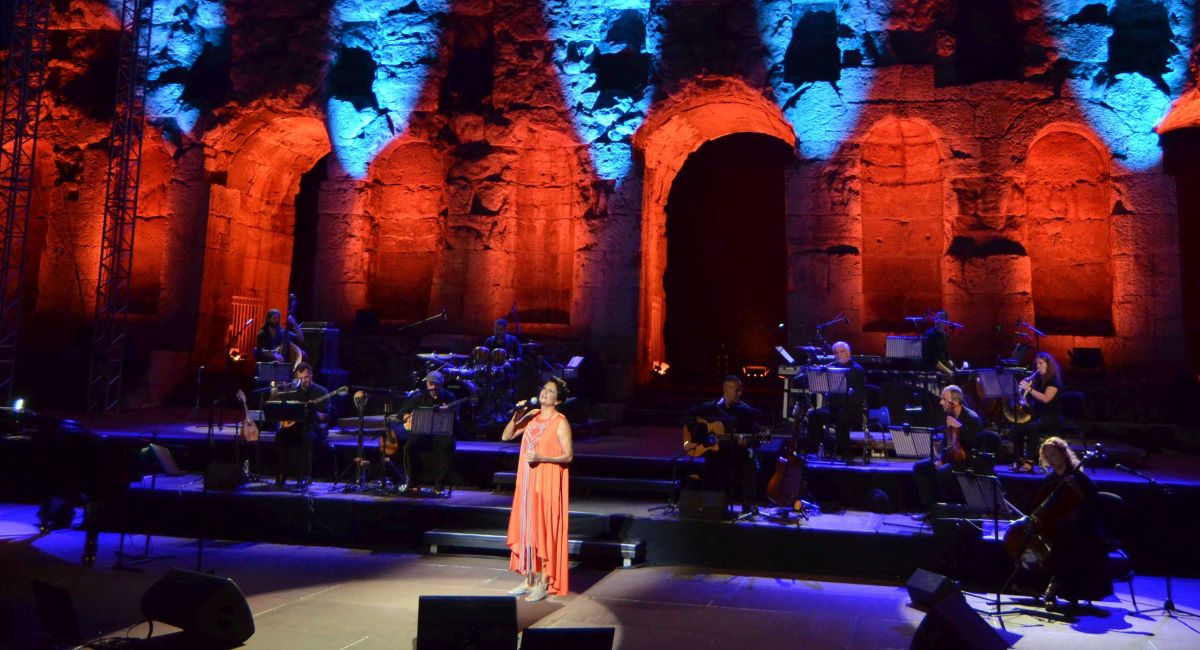 Άλκηστις Πρωτοψάλτη: Μια μοναδική συναυλία αγάπης στο Ηρώδειο