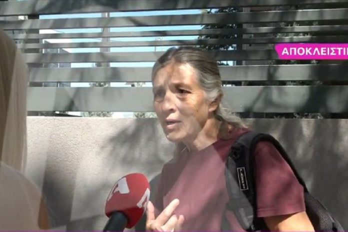 Η μητέρα του Μπάμπη Αναγνωστόπουλου αρνείται on camera πως είναι η μητέρα του