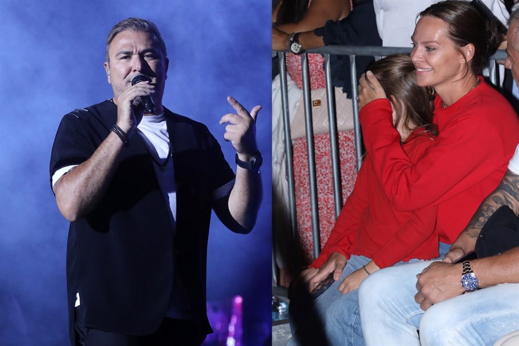 Η Υβόννη Μπόσνιακ με τη κόρη της στη συναυλία του μπαμπά, Αντώνη Ρέμου