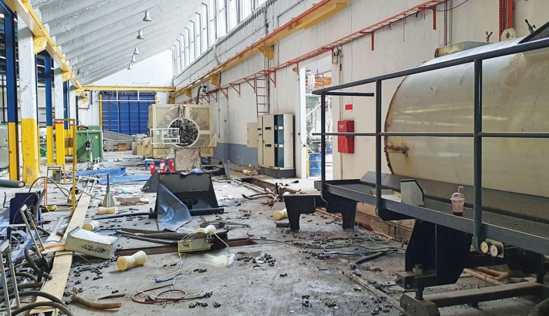 Πλιάτσικο στην «πρώτη ελληνική πολυεθνική» Α.Γ. ΠΕΤΖΕΤΑΚΙΣ Α.Ε., που βγαίνει πάλι στο «σφυρί»