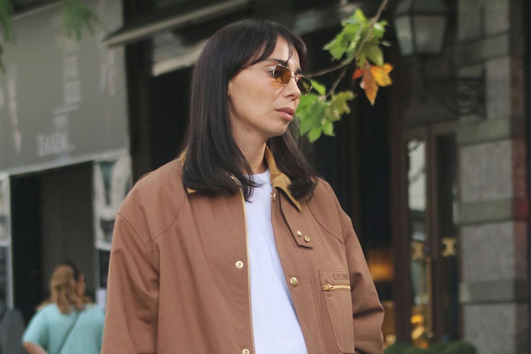 Fashion icon η Ολυμπία Χοψονίδου στο κέντρο της Αθήνας