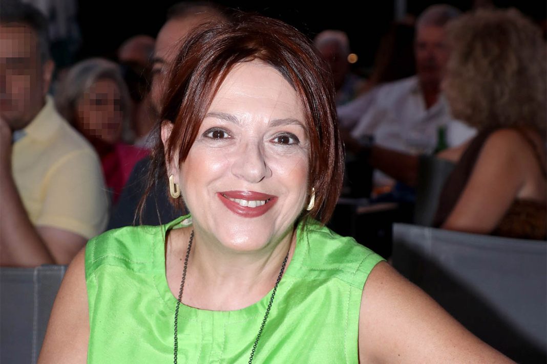 Ελένη Ράντου: «Με τρομάζει που γίνονται τόσα πολλά σίριαλ, είναι σαν ένας πανικός»