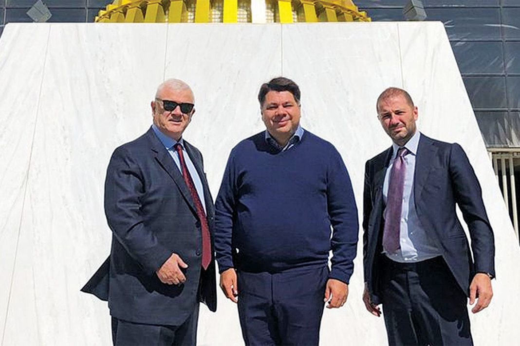 Ο πρέσβης των ΗΠΑ Τζορτζ Τσούνης στην «Αγια-Σοφιά»!