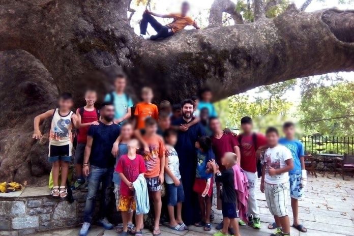 «Κιβωτός του Κόσμου»: Μητέρα 15χρονου – «Φοβάμαι για το τι μπορεί να του έχουν κάνει»