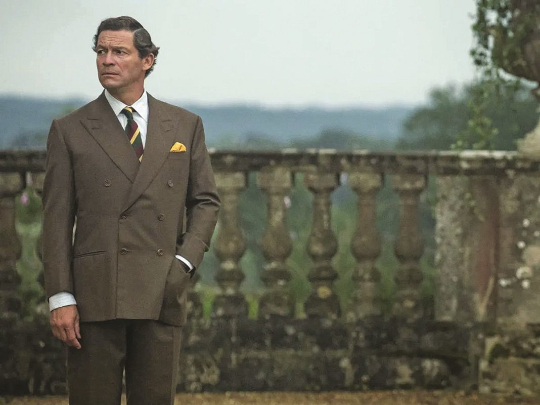 «The crown»: Υπερβολικά όμορφος ο «βασιλιάς»