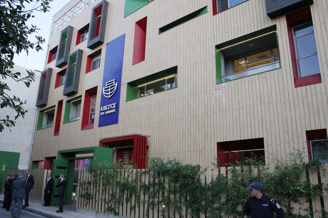 Πρώην τρόφιμοι στις δομές της «Κιβωτού» κατακεραυνώνουν τους παιδαγωγούς