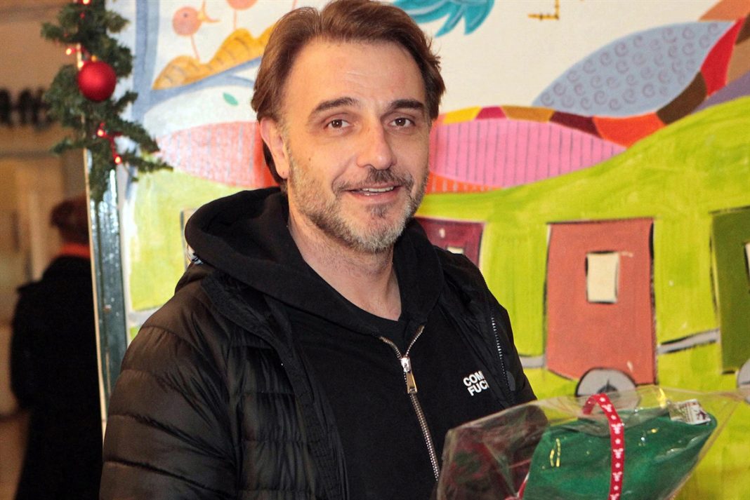 Συγκλονίζει ο Φάνης Μουρατίδης: «Η αδελφή μου πέθανε από μηνιγγίτιδα»
