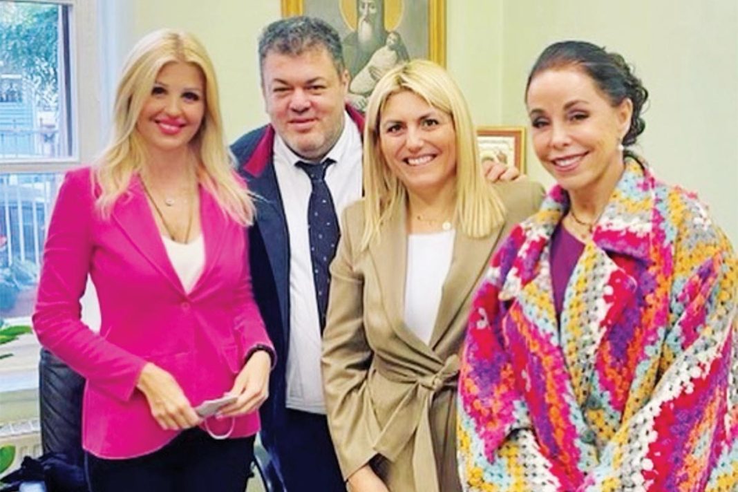 Η Βούλα Πατουλίδου έκλεψε ξανά τις εντυπώσεις με τις ενδυματολογικές επιλογές της