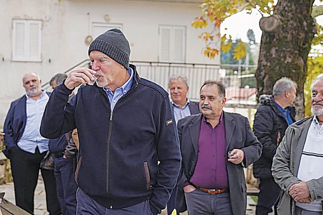 Η επίσκεψη στο Καλέντζι του στιλάτου πρώην πρωθυπουργού Γιώργου Παπανδρέου