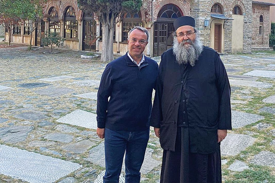Η επίσκεψη του Χρήστου Σταϊκούρα στο Άγιον Όρος