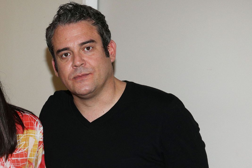 Πυγμαλίων Δαδακαρίδης: «Έπαιζα στο θέατρο όταν πέθανε ο πατέρας μου»