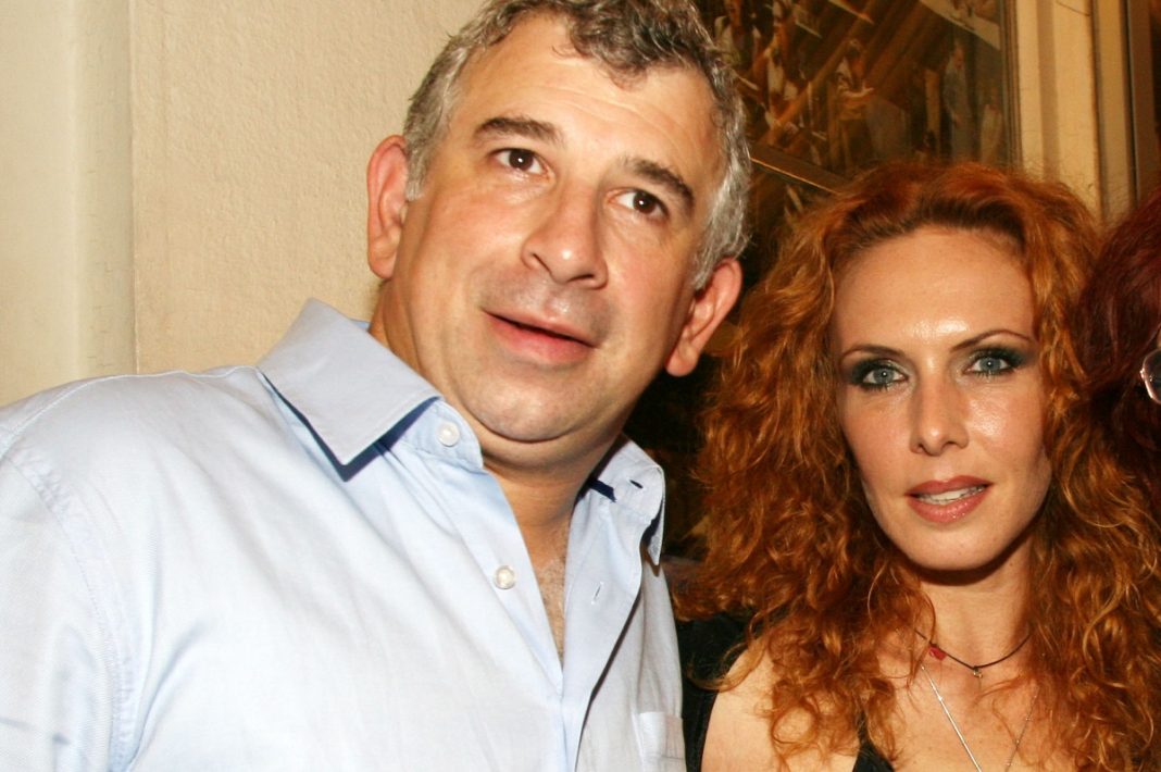Δικηγόρος του Πέτρου Φιλιππίδη: «25 χρόνια η Εβελίνα Παπούλια δεν το μοιράστηκε με κάποιον συνάδελφό της;»