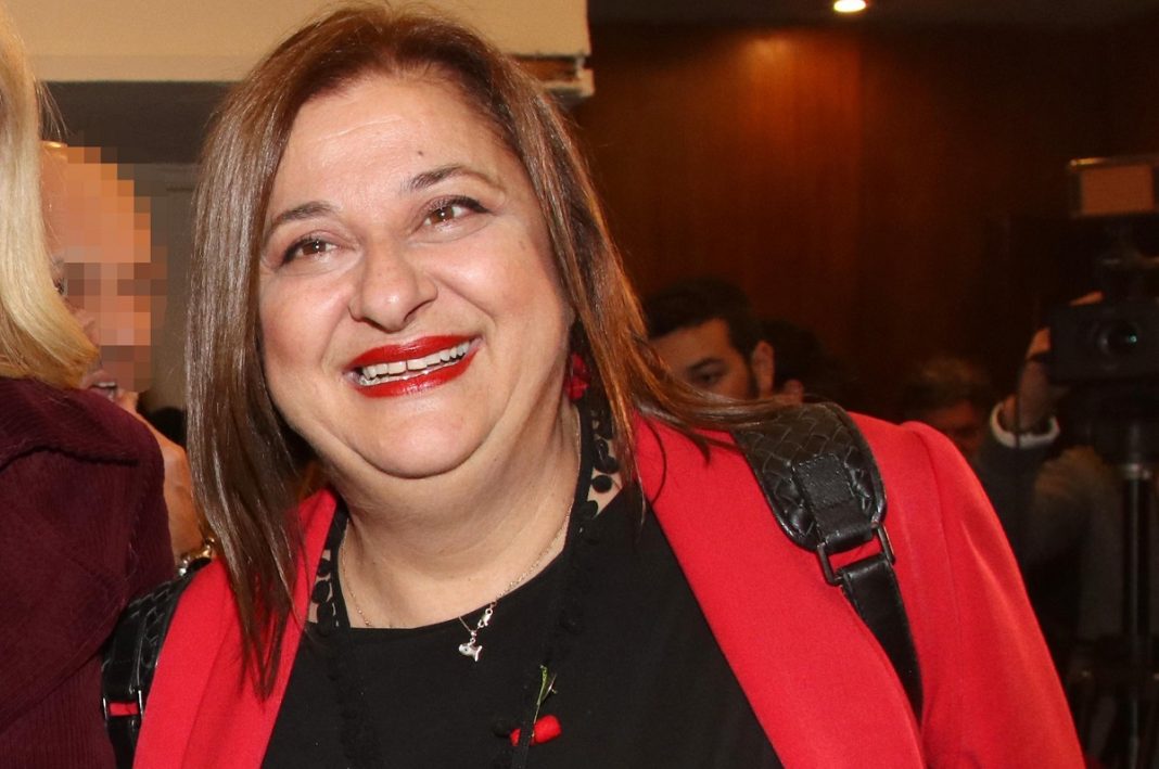 Ελισάβετ Κωνσταντινίδου: «Η απώλεια του πατέρα μου με έκανε να ξέρω πως οι σχέσεις μου πάντα θα έχουν τέλος»