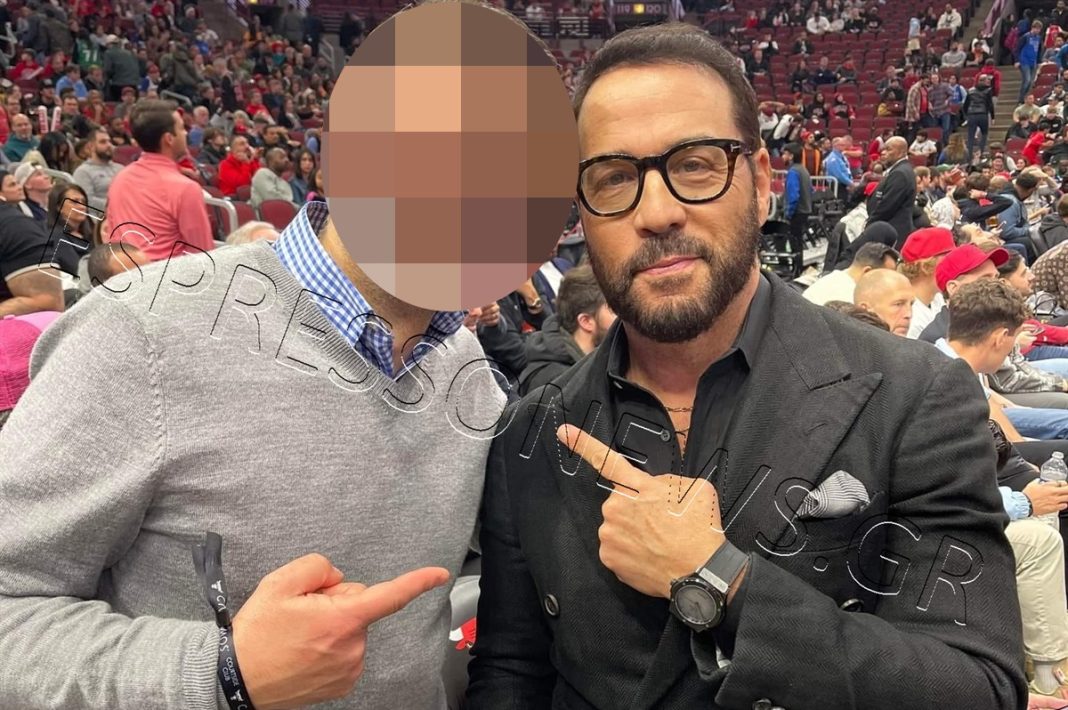 Έλληνας ηθοποιός ποζάρει με τον Τζέρεμι Πίβεν
