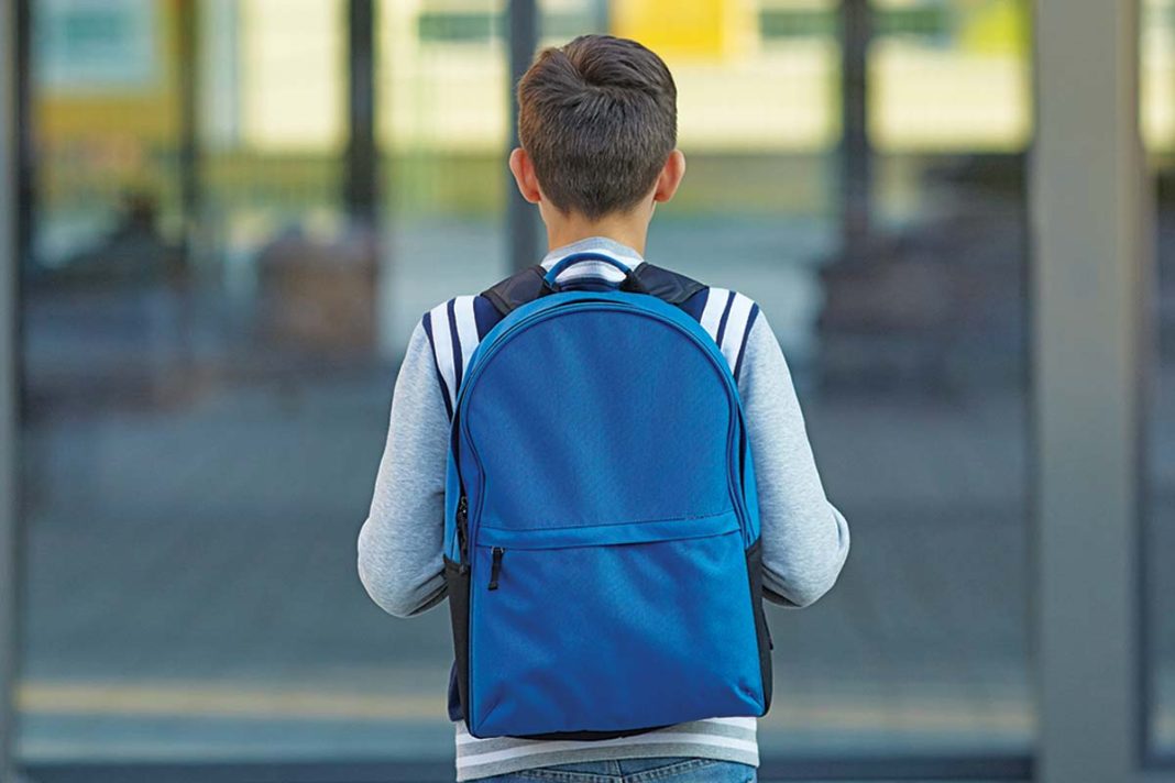«Γροθιά στο στομάχι» οι περιγραφές του 15χρονου για όσα βίωνε στα χέρια των βιαστών