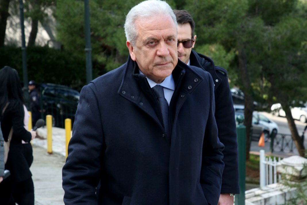 Σφίγγει ο κλοιός γύρω από τον Δημήτρη Αβραμόπουλο - Κατεπείγουσα έρευνα για τυχόν εμπλοκή του