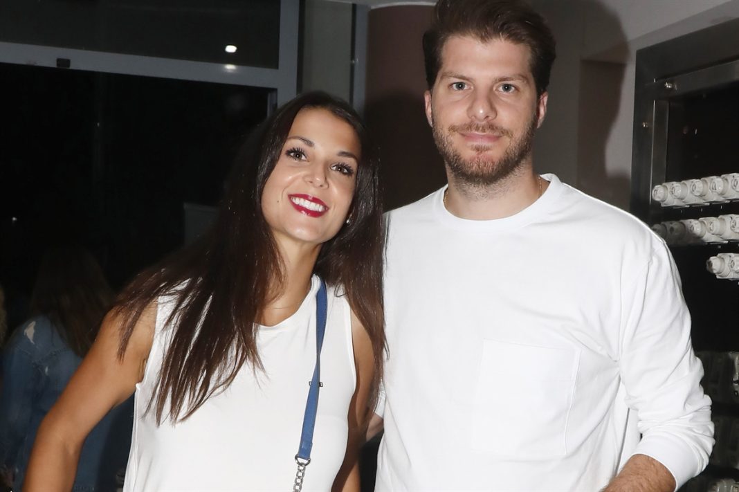 Λούκας Γιώρκας: «Έκανα πρόταση γάμου γονατιστός. Θα την πέταγα από τον γκρεμό αν έλεγε όχι»