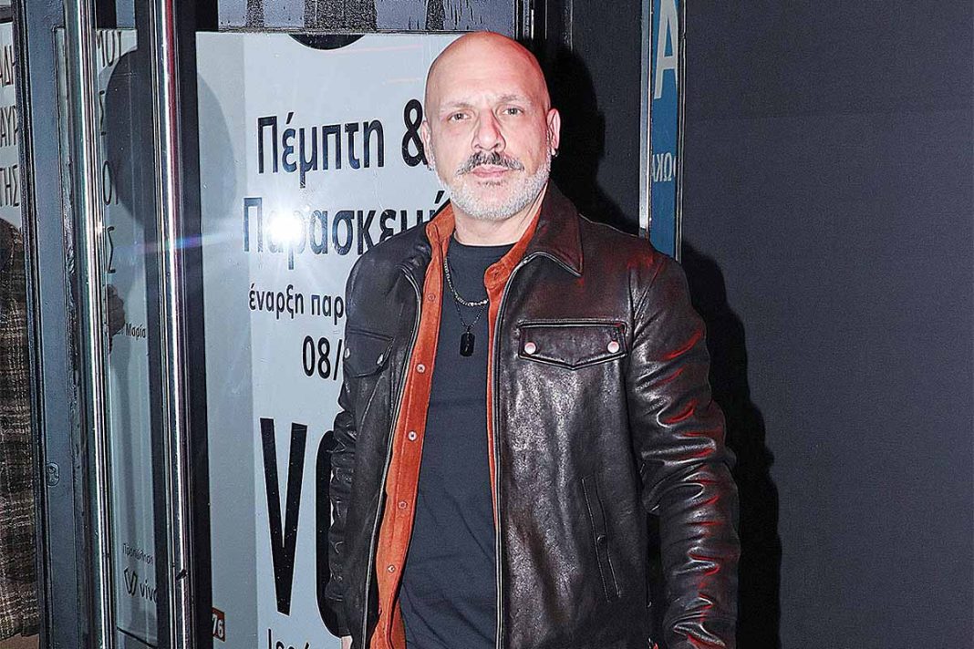 Σφάζονται τα κανάλια στα πόδια του Νίκου Μουτσινά