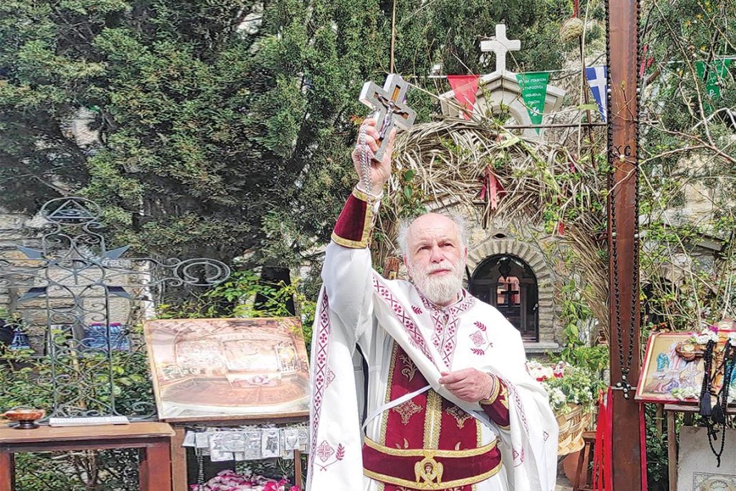 Ο Αρχιεπίσκοπος Ιερώνυμος απομάκρυνε «αθόρυβα» τον πατέρα Λουπασάκη