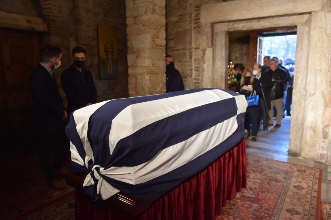 Κηδεία τέως βασιλιά Κωνσταντίνου: Αστακός η πρωτεύουσα - Απροσπέλαστο από τα άγρια χαράματα το κέντρο