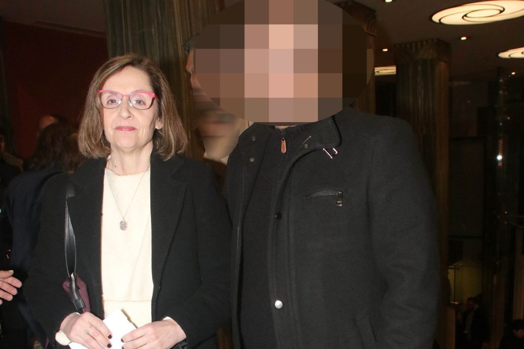 Βραδινή έξοδος για γνωστό πρωταγωνιστή παρέα με τη σύζυγό του