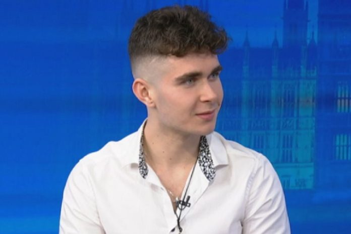 Eurovision 2023: Ο 16χρονος Βίκτωρ Βερνίκος θα εκπροσωπήσει τη χώρα μας