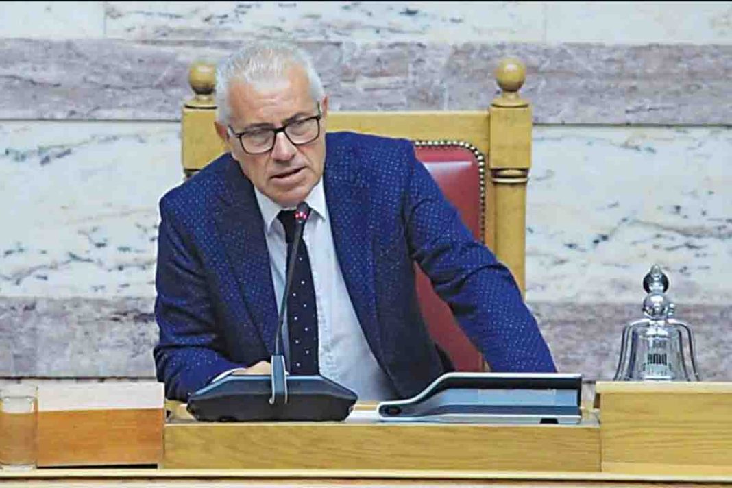 Απόστολος Αβδελάς: Ο αντιπρόεδρος της Βουλής πόζαρε με τον Πασχάλη Τερζή μερικά χρόνια πριν