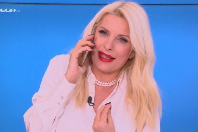 Το τηλεφώνημα που δέχτηκε on air η Ελένη Μενεγάκη – «Ξέρεις πού είμαι;»