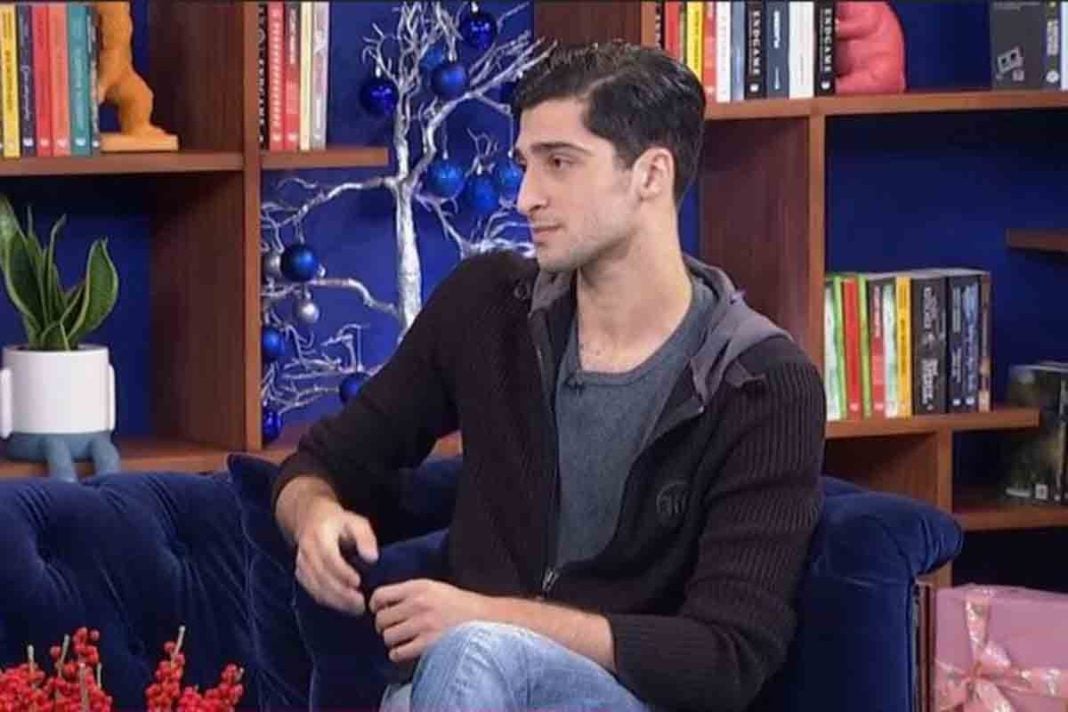 Τάσος Λέκκας: «Μου έσπασε η φωνή πάνω στη σκηνή»