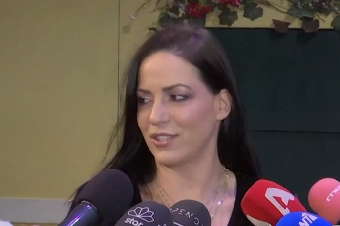 Η Ιωάννα Πηλιχού πήρε θέση στα σχόλια του Φιλιππίδη για τον Μπέζο