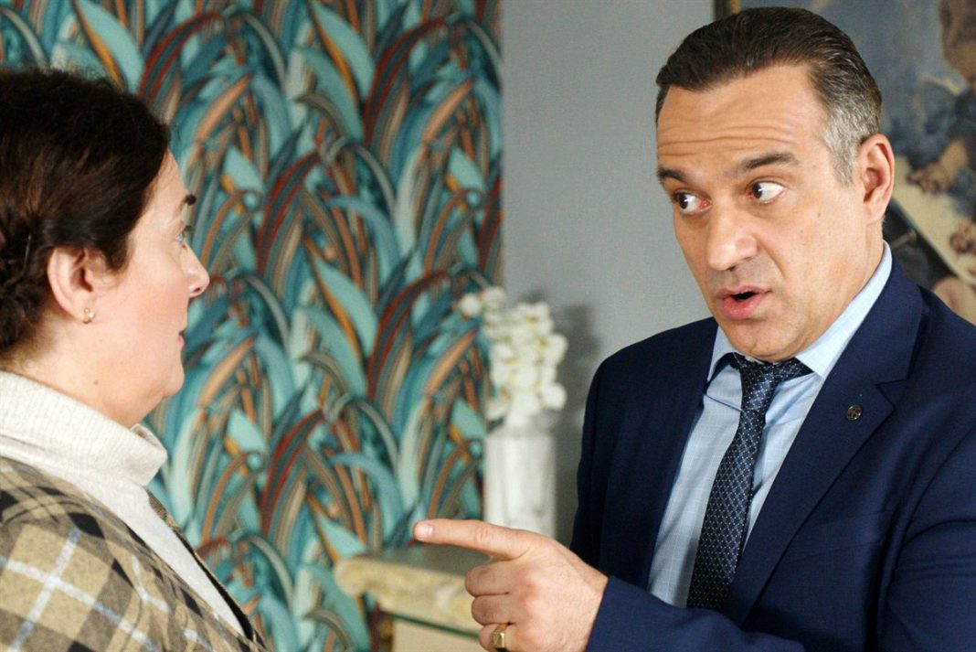«Ποιος Παπαδόπουλος;»: Ο Αρίστος θα αναγκαστεί να δημοπρατήσει μέχρι και το τζιπ