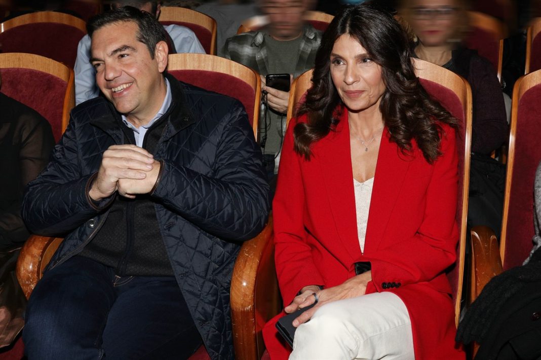 «Η Πόπη Τσαπανίδου είπε στον Αλέξη Τσίπρα να πάει για μπότοξ»