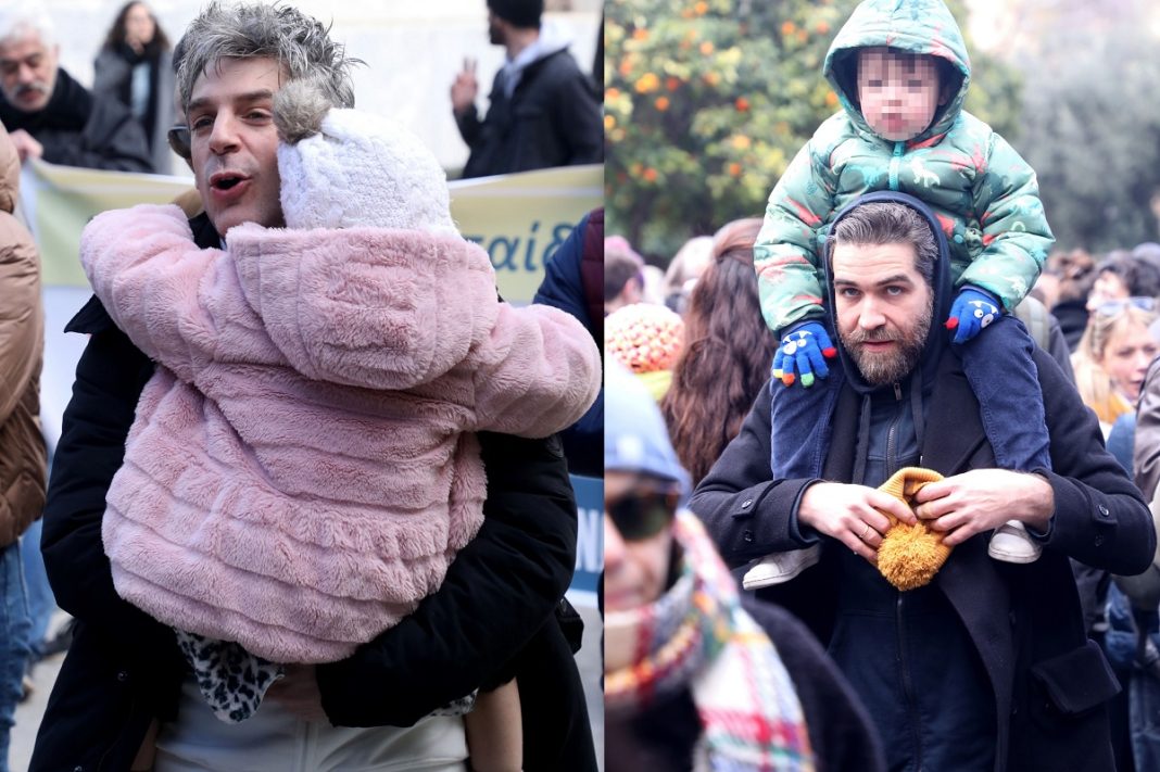 Ηθοποιοί αγκαλιά με τα παιδιά τους στη διαμαρτυρία για το Προεδρικό Διάταγμα