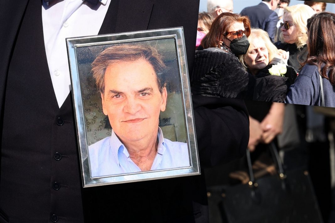 Το τελευταίο αντίο στο Νίκο Γιάννακα – Συντετριμμένη η σύζυγός του, Έφη Θανοπούλου