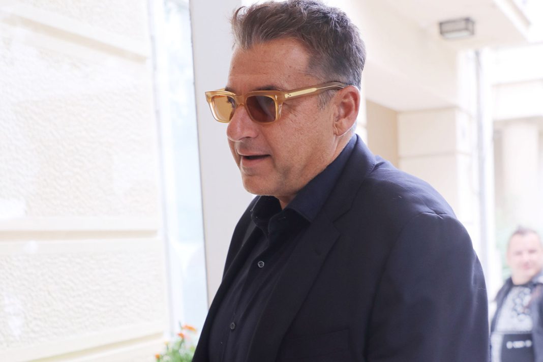 «Ο Γιώργος Λιάγκας θα γίνει “Τράγκας” στο τέλος, ξέρει να πουλάει και να αγοράζει»