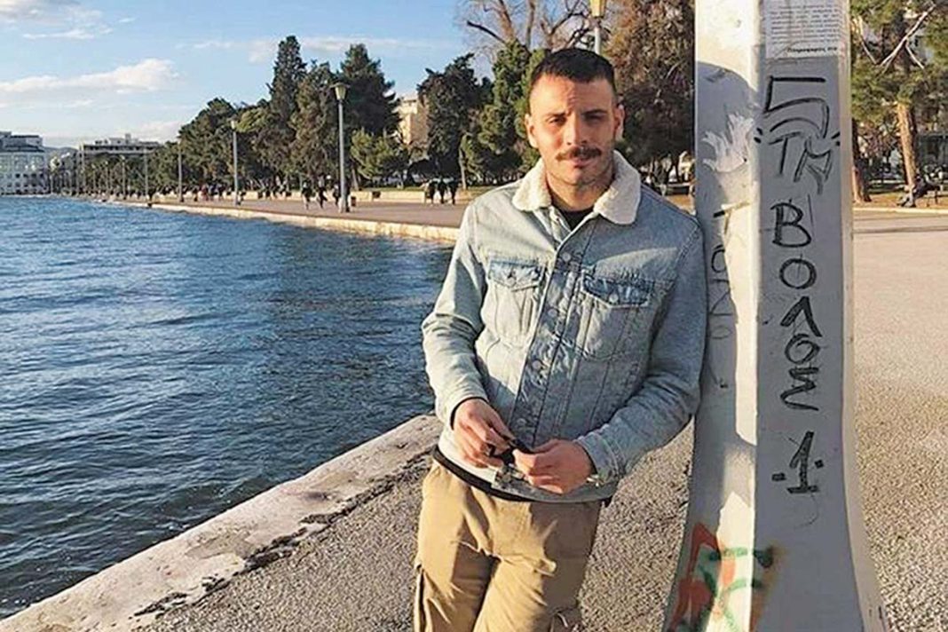 Απούσα από τη δίκη της η 52χρονη που πρόσεχε το 4χρονο αγόρι το οποίο κακοποιούσε ο γιος της