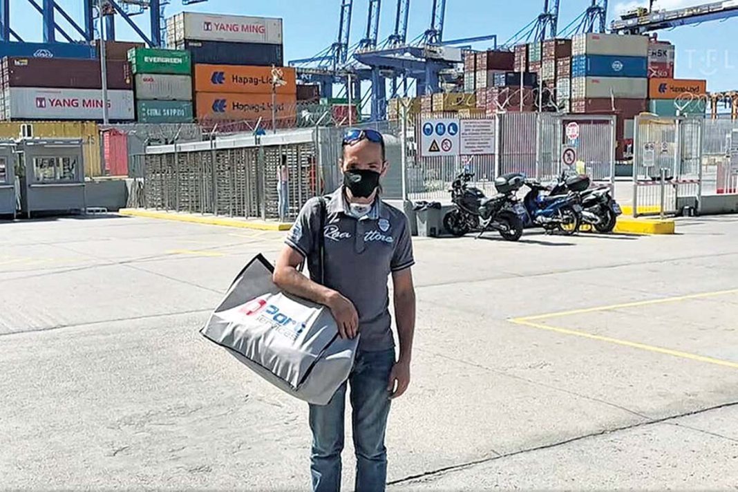 Ο Θύμιος «πέταξε» τη μάσκα της θλίψης