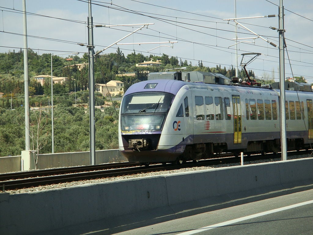 1024px EHGritaly 120304 06 Athens suburban train