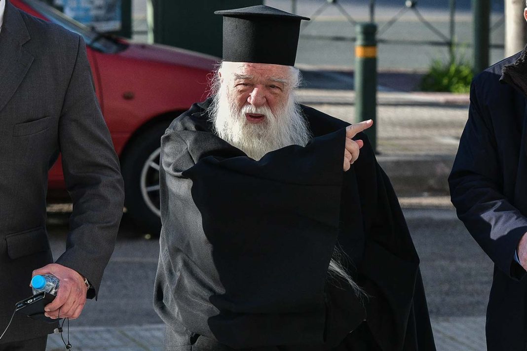Προκαλεί ο Aμβρόσιος: «Τα Τέμπη ήταν τιμωρία από τον Θεό για το Καρναβάλι»