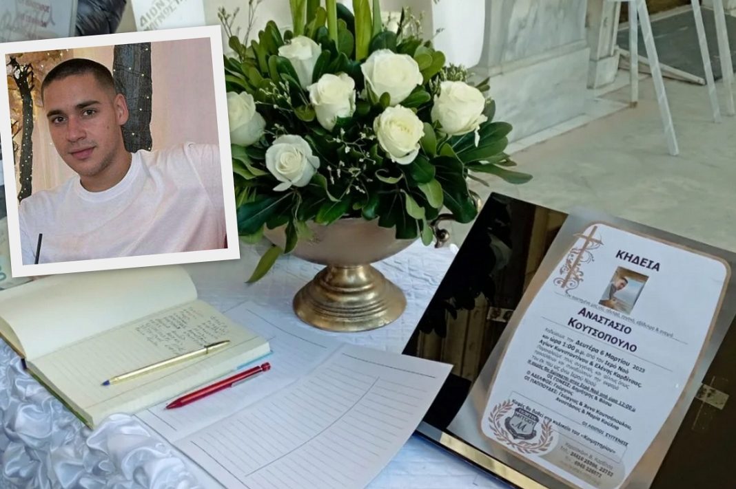 «Μαμά κοιμήσου θα αργήσω», είχε γράψει ο Τάσος στη μητέρα του - Ράγισαν καρδιές στην κηδεία του