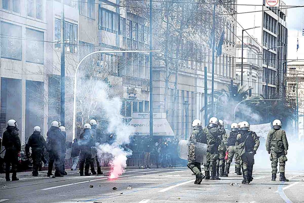 Yπουργός Προστασίας του Πολίτη: Έδωσε εντολή να διενεργηθεί έρευνα για τις βίαιες ενέργειες αστυνομικών