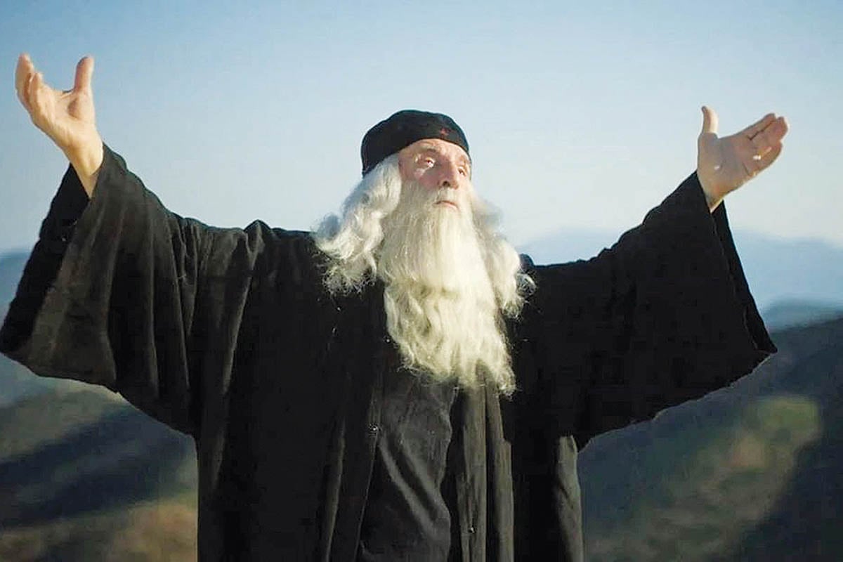 Οι σειρές που δίνουν μάχη για να εξασφαλίσουν το πράσινο φως για τη νέα σεζόν paisios