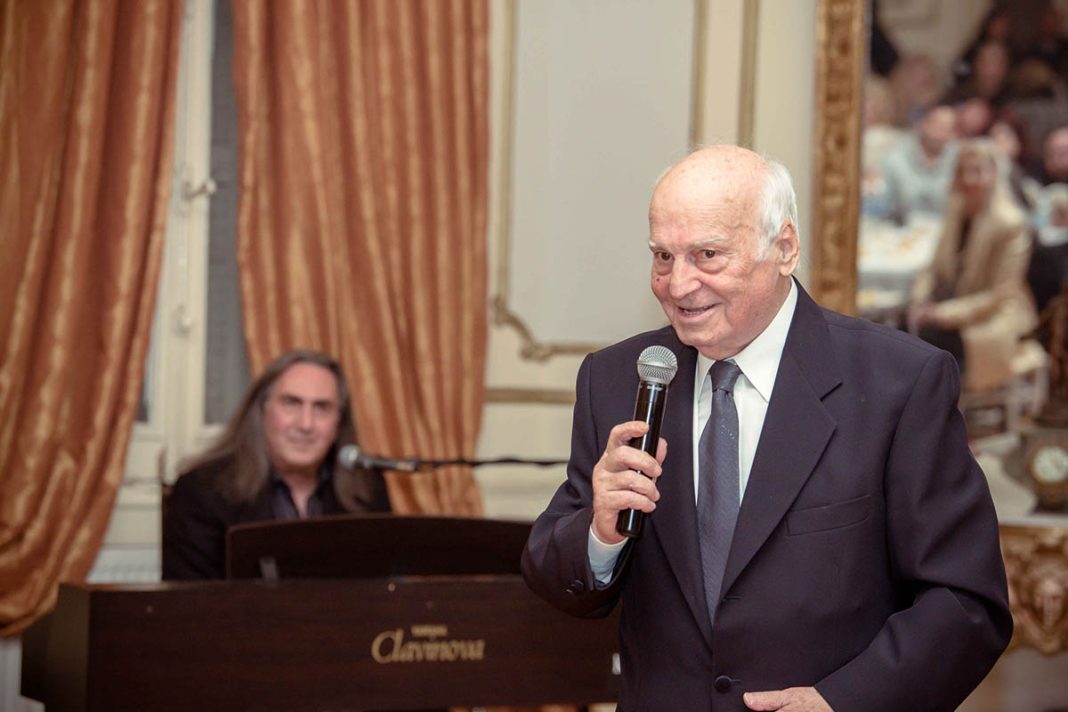 Πάνος Κόκκινος: Από τα παγκάκια στην Αθήνα στο Φεστιβάλ Θεσσαλονίκης