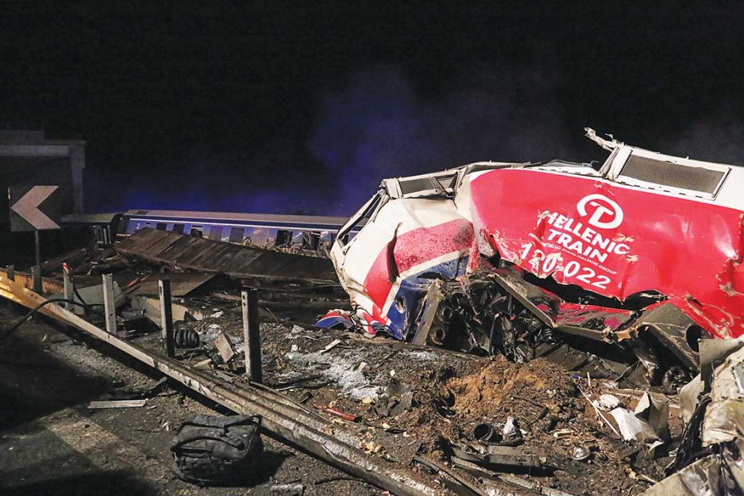 Τραγωδία στα Τέμπη - Τα τρένα στη Hellenic Train, το δίκτυο στον ΟΣΕ
