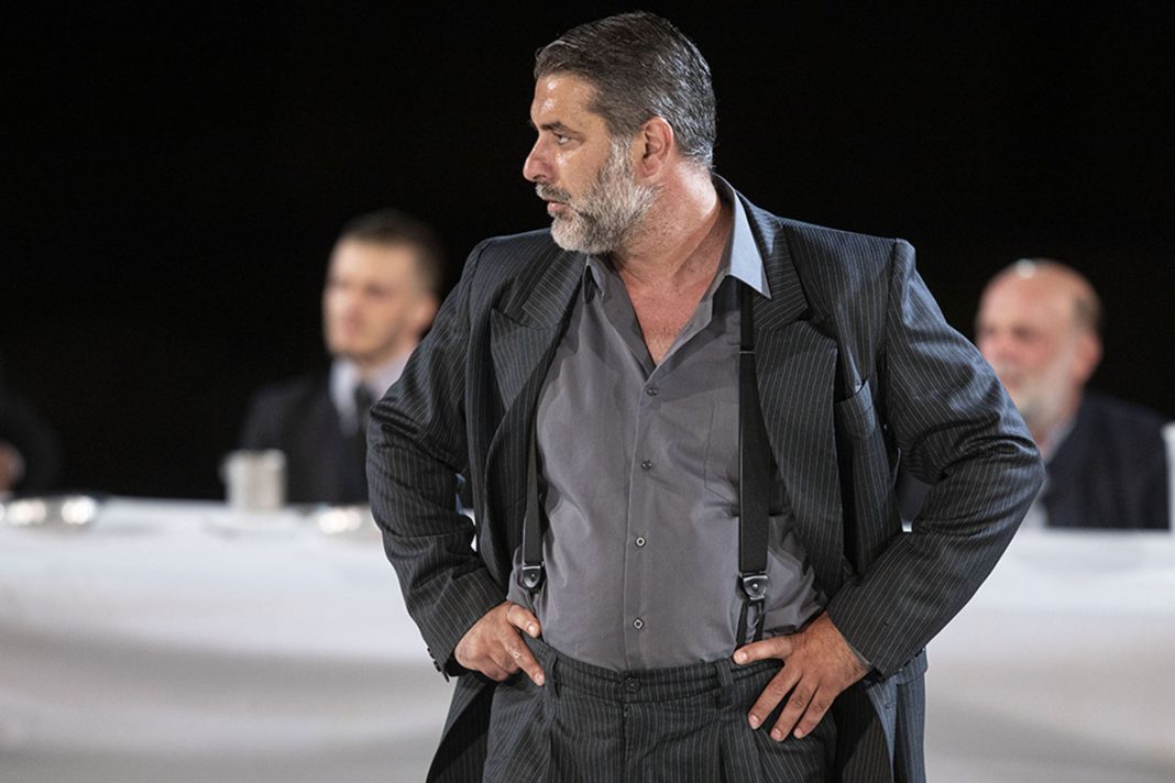 Βασίλης Μπισμπίκης: «Mπορεί να με κάνει τούρμπο αν έτσι όπως καθόμαστε, σηκώσει ο άλλος τη φωτογραφική»