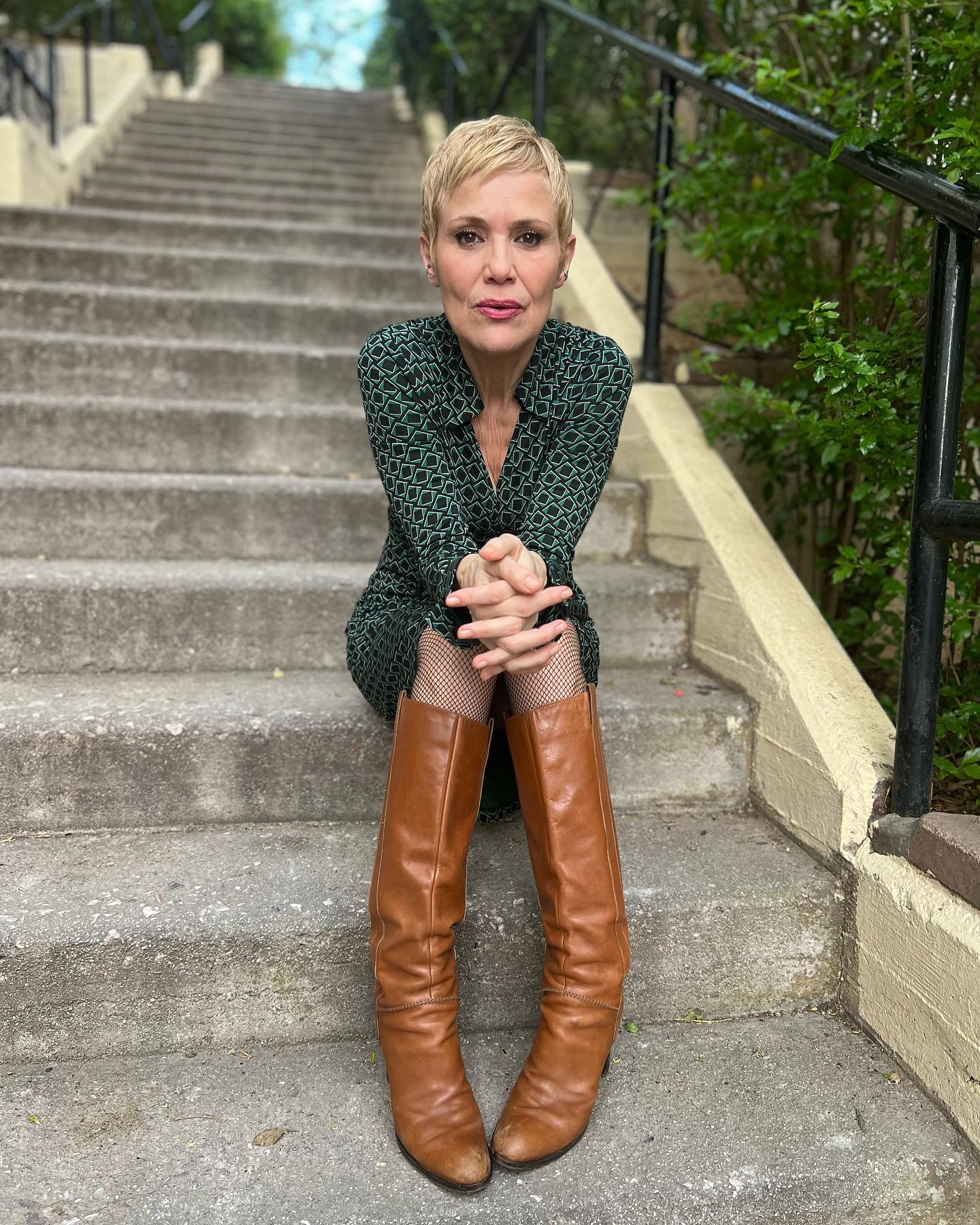 Photo by Constantina Mihail⭐ on April 26 2023. May be an image of 1 person blonde hair makeup and boots