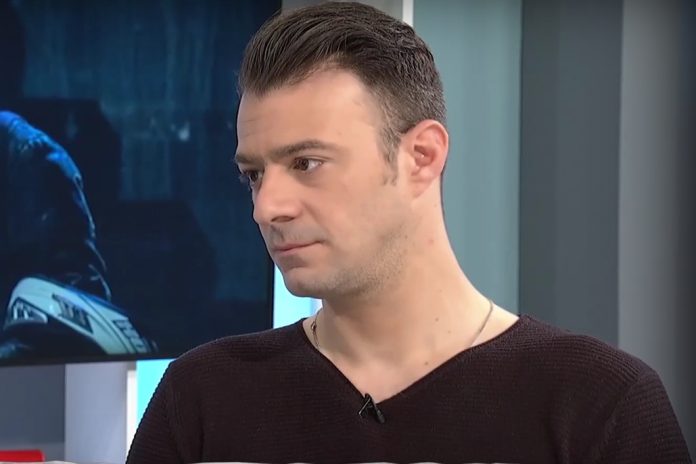 Κωνσταντίνος Γαβαλάς: Το σοβαρό τροχαίο με τη μηχανή πρόσφατα και η απουσία του γιου του
