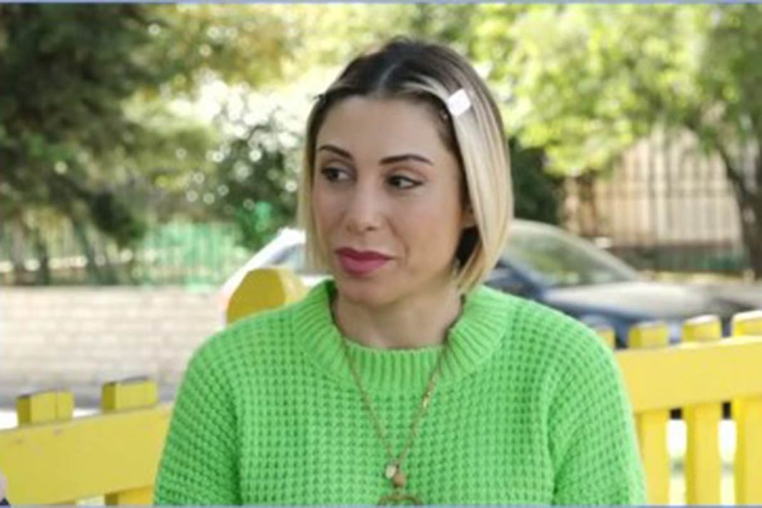 Συγκλονίζει η Μαρία Καρλάκη: «Έφαγα αρκετό ξύλο, έφυγα την 8η φορά»