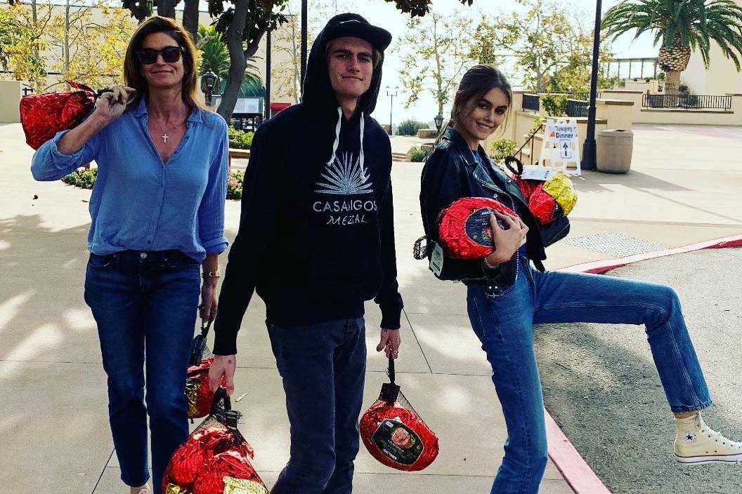 Photo shared by Rande Gerber on November 22 2018 tagging @cindycrawford and @kaiagerber